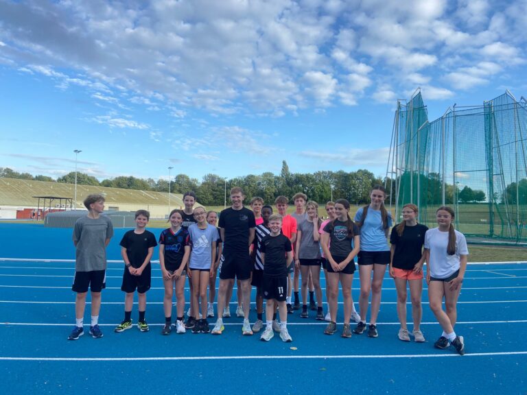 OLYMPIC RACE WALKER VISITS WAKEFIELD